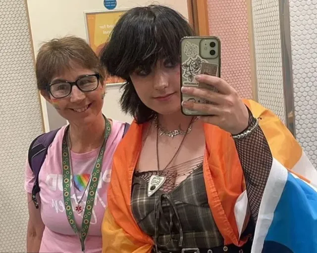 a woman who chose to visit disneyland without her children admitted she fac 10627