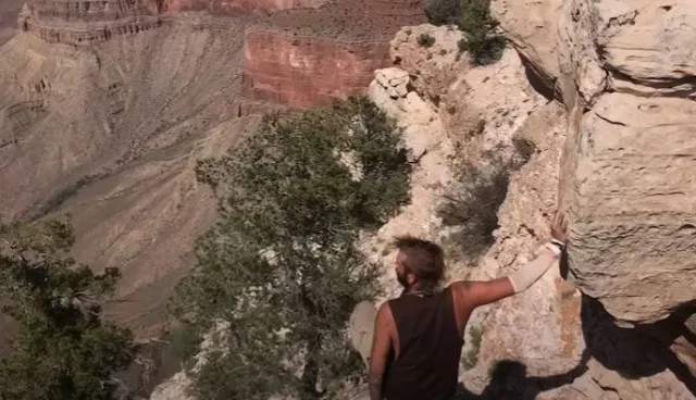 man falls 100ft grand canyon while seeking better view 10845