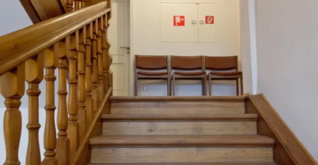 people are just realizing true meaning behind upside-down baluster in some 11124
