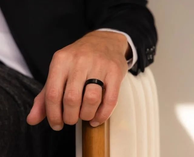 cruise ship worker reveals dark reason some passengers wearing black rings 11245