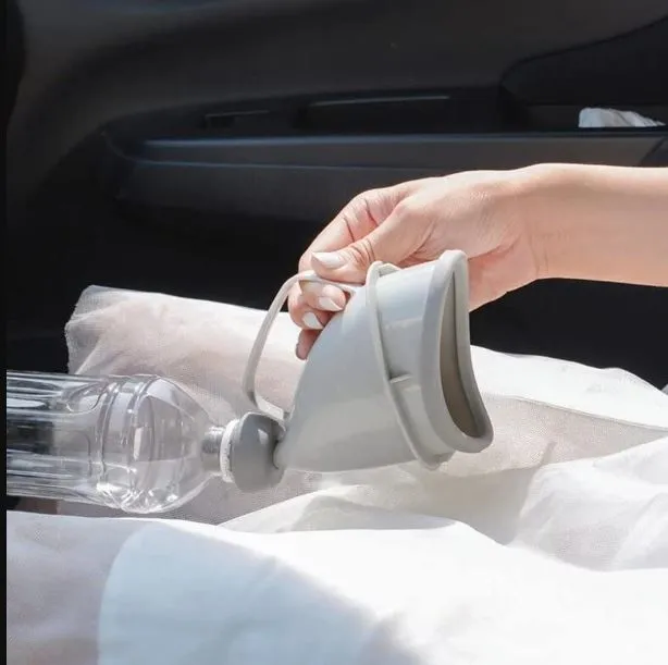 people find the best way to pee in a motorway traffic jam 11388