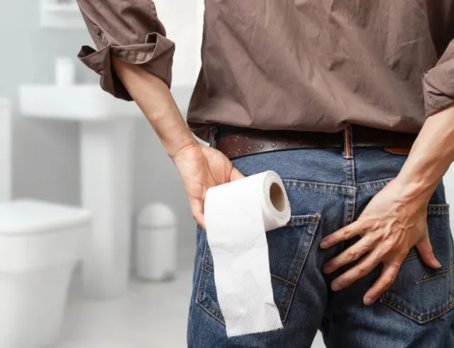 why you might need to poop after eating 11403