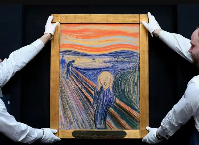 people stunned after discovering the scream figure stays silent 11611