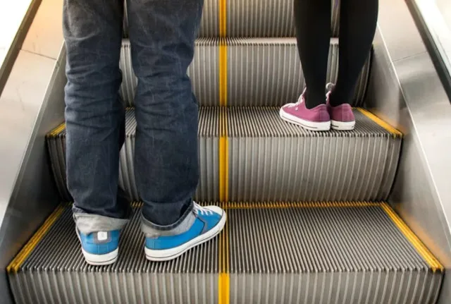 why do escalator steps have grooves? 11673