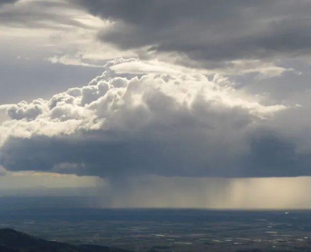 how do clouds get charged? 11729