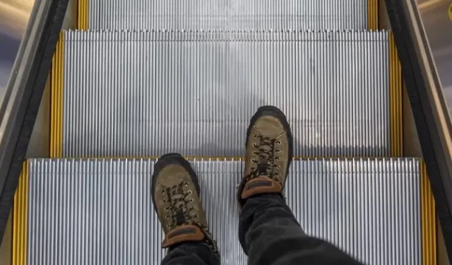 why using stopped escalator as a stairway can lead to fatal accidents? 11845