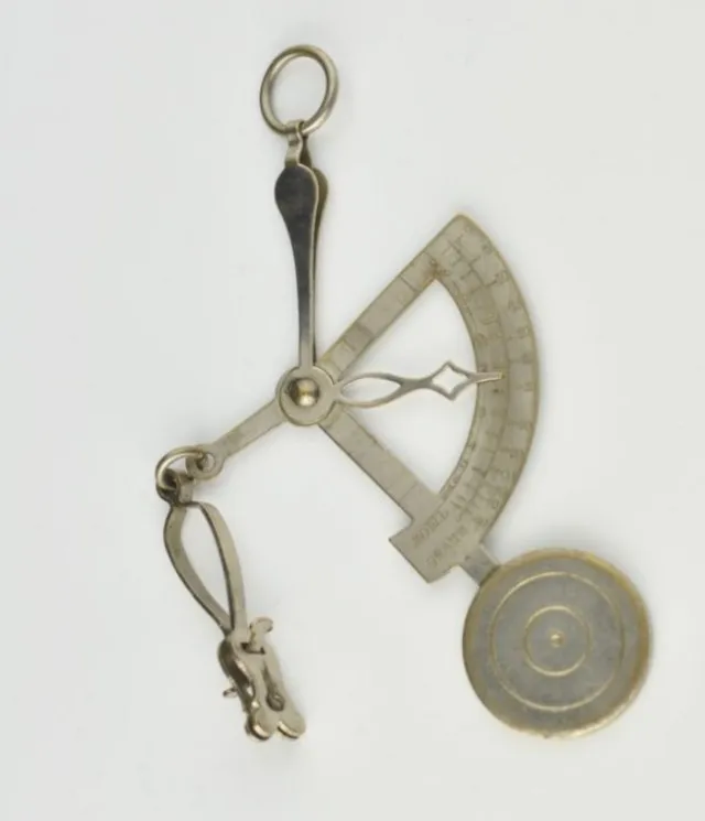 antique item with bizarre design leaves people puzzled as no one identifies 11933
