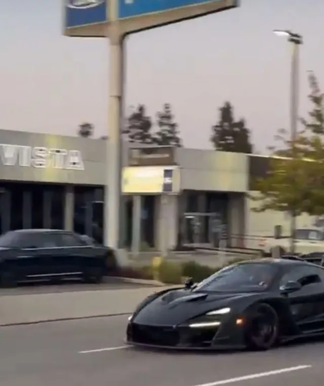 youtuber crashes $1.4 million mclaren senna while trying to impress crowd 12033