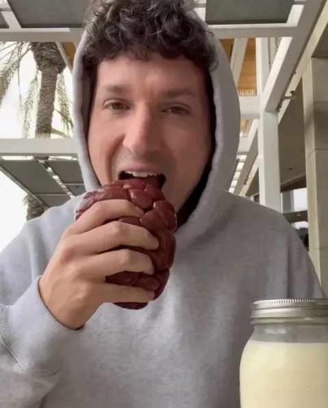 man tests survival limits by eating raw meat daily 12134
