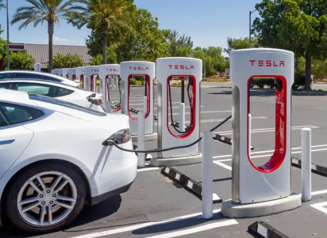 owner shares his experience on how driving a tesla saves money 12086