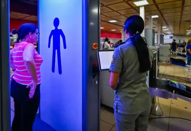 airports make major changes to x-ray machines after security scans exposed 12269