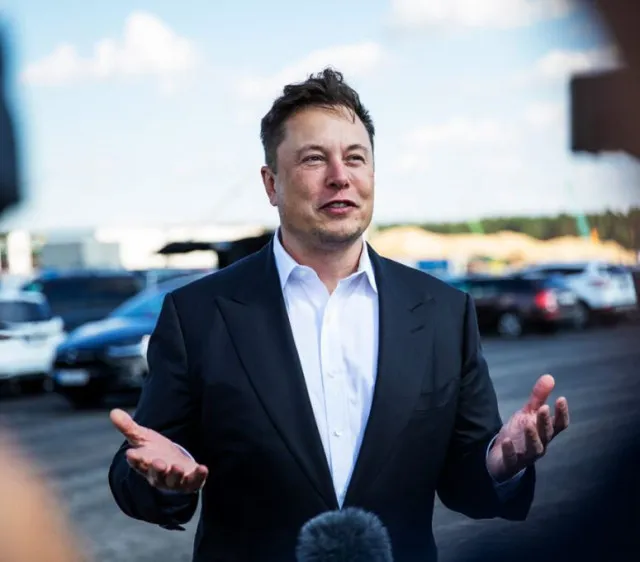 elon musk’s mom shares story of suit he wore daily as he breaks $400 bill 12240