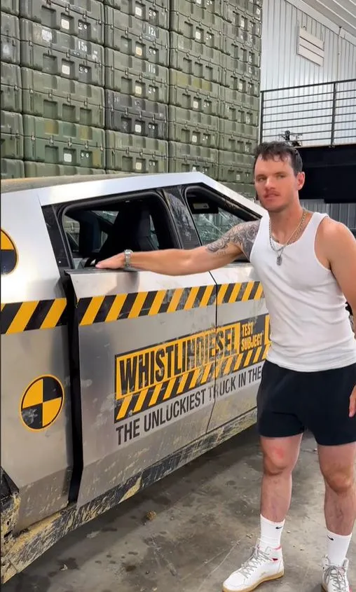 man stuns viewers after sharing shocking reason to avoid slamming the cyber 12283