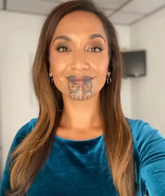 tv host responds strongly to viewer criticism over her māori face tattoo 12247