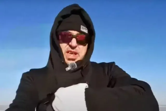 flat earther confessed to be wrong after realizing earth is round during an 12375