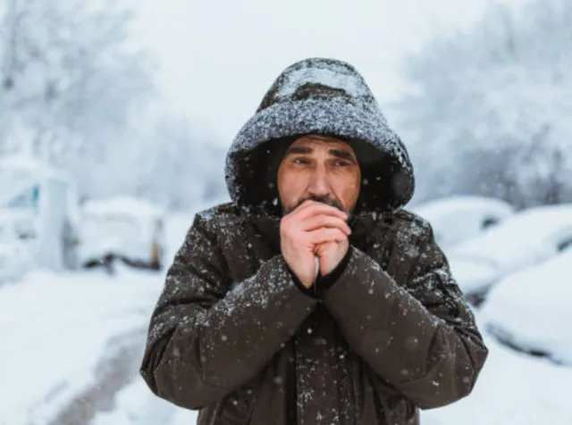 why your fingers change color in cold winter months 12514