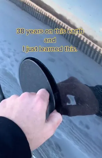 man-stunned-after-discovering-the-real-use-of-a-car-slot-after-38-years 12729