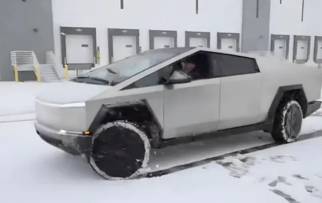 cybertruck owner explains why he prefers driving a gas car in winter instea 12817