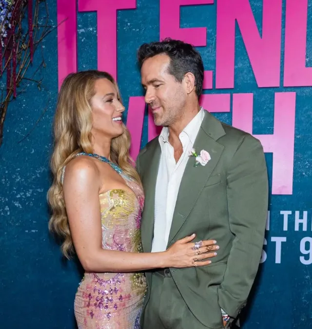 what ryan reynolds and blake lively discussed during a tense red carpet mom 12942