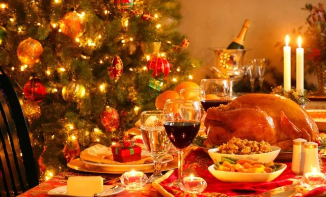 woman explains why she charges her family to come over for christmas dinner 12977
