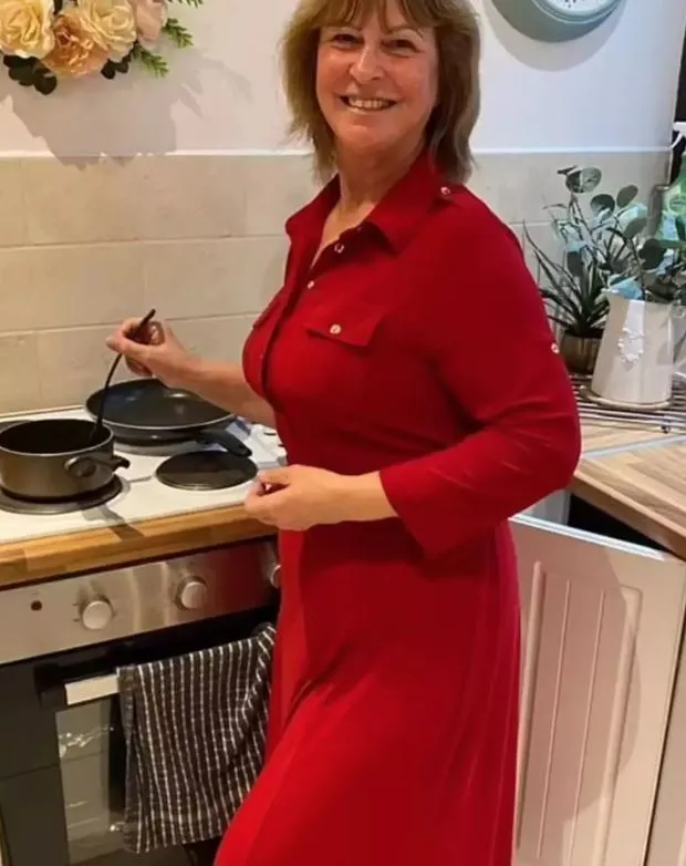 woman explains why she charges her family to come over for christmas dinner 12978