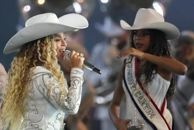 beyonce’s christmas day halftime performance ignited a wave of criticism fr 13160