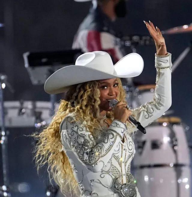 beyonce’s massive amount for nfl halftime performance revealed 13193