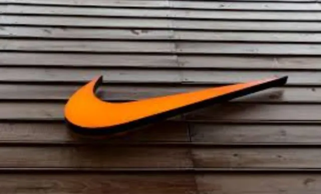 people stunned by ‘nike shoes’ spotted in a 400-year-old painting 13243