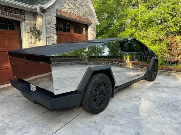 cybertruck owner claims he’s avoided vehicle key aesthetic issue with a fu 13423