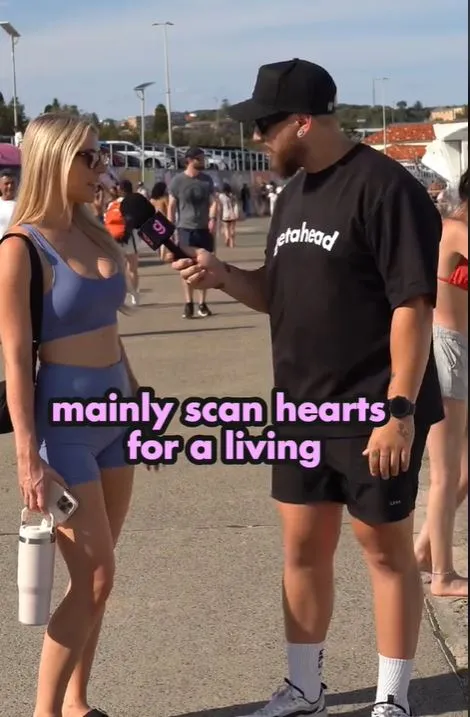 lamorous blonde reveals the job paying her $95 an hour and the internet is 13370