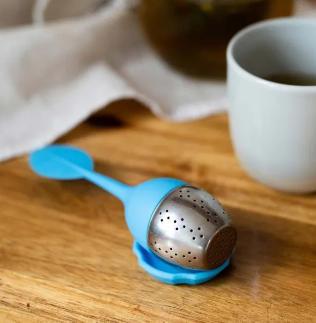 reddit users baffled by mysterious kitchen drawer object 13640