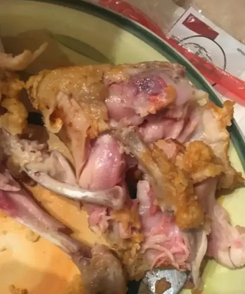 furious kfc customer claims she was served raw chicken 13779