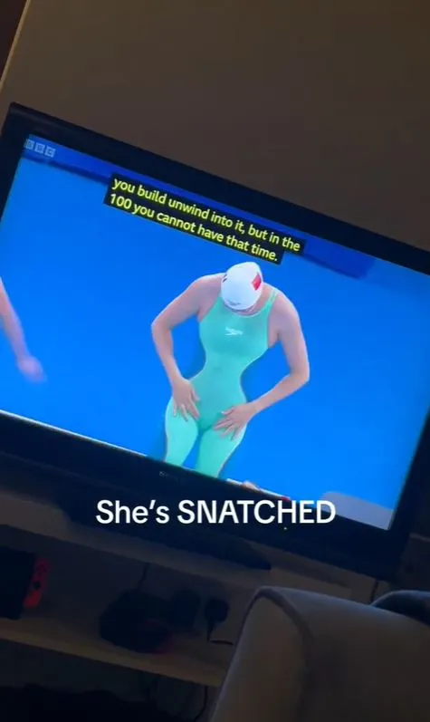 olympics fans stunned as chinese swimmer tang qianting creates bizarre on-c 13679