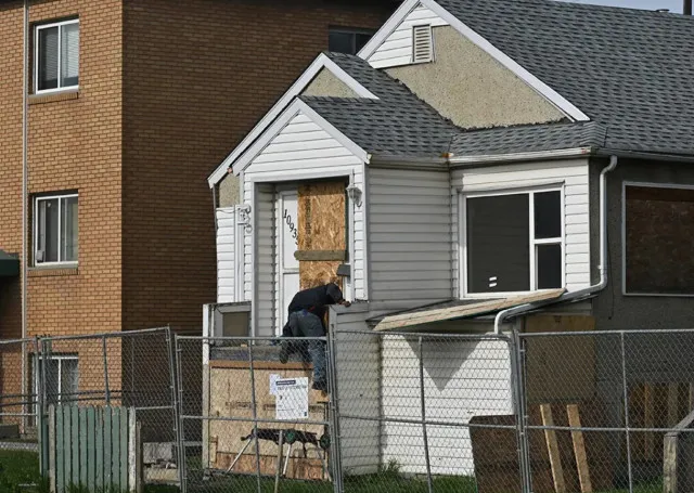 georgia homeowner taken into custody for attempting to re-enter her home oc 13837