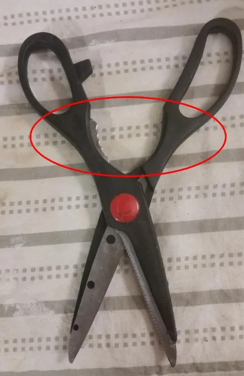 hidden use of scissors middle part that most people often overlook 13881