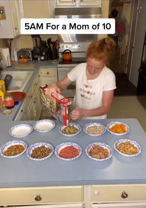 mom of 10 leaves people stunned after revealing what she serves kids for lu 13862