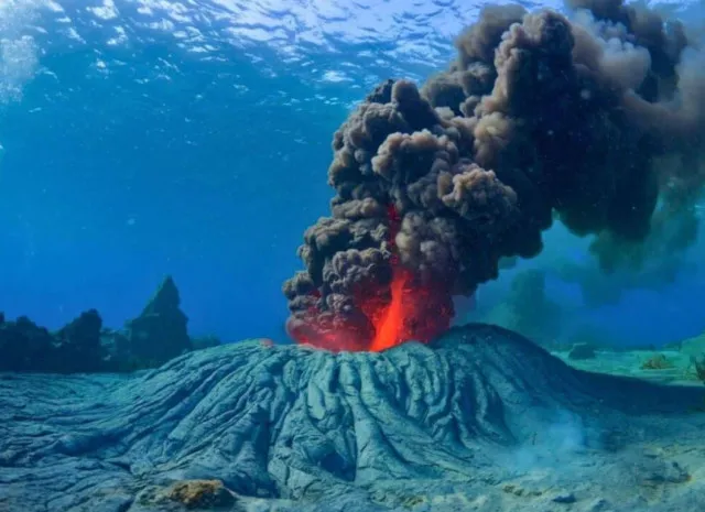 scientists warn of imminent eruption of underwater volcano off oregon coast 13908