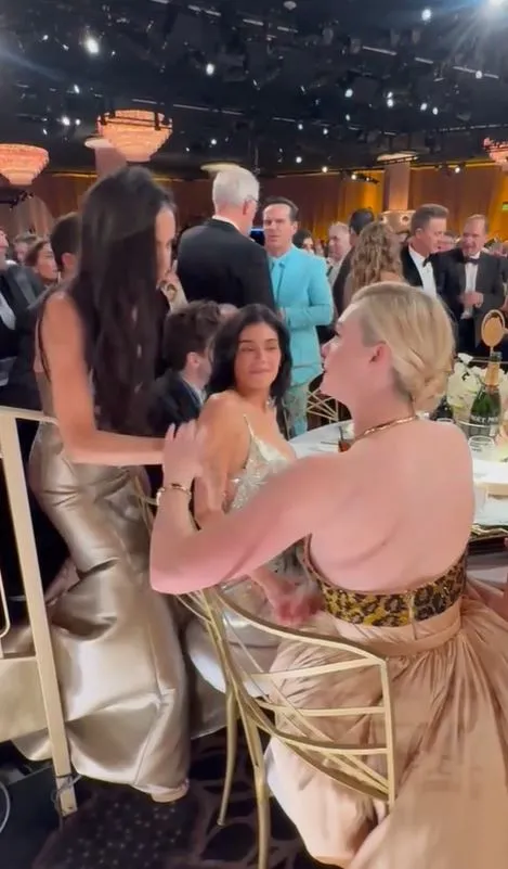 demi moore’s awkward interaction with kylie jenner at the golden globes spa 13972