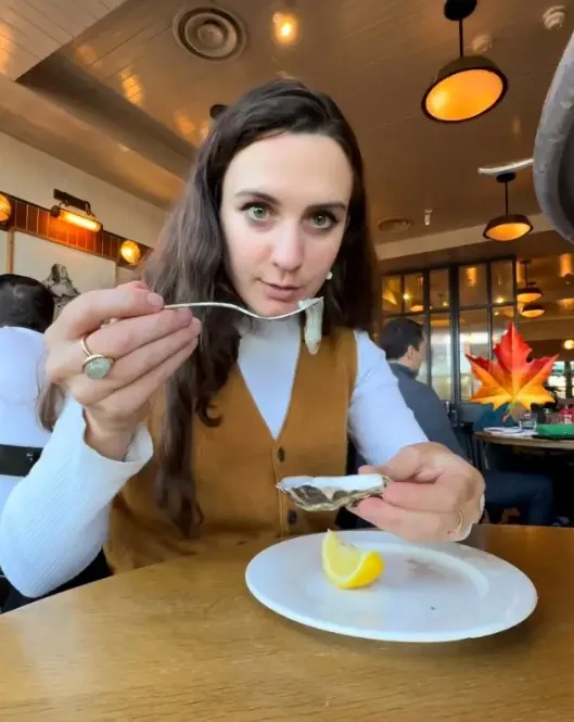 oyster lover leaves onlookers sick after devouring 70 in one sitting for br 14036