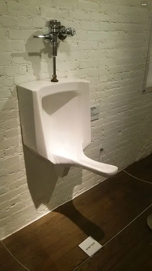 reddit user baffled after spotting a weird urinal in a public restroom 14015