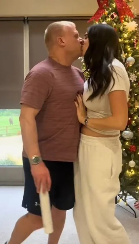 21-year-old woman announces pregnancy with boyfriend over twice her age 14079