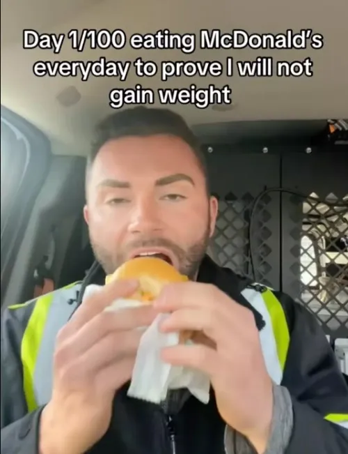 man eats mcdonalds daily for 100 days to prove fast foods can not make him 14089