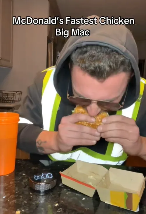 man eats mcdonalds daily for 100 days to prove fast foods can not make him 14093