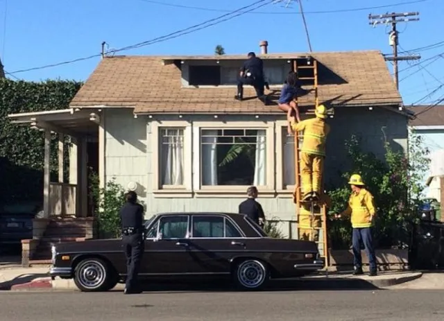 people spooked as photos show woman climbing roof to escape intruder only f 14075