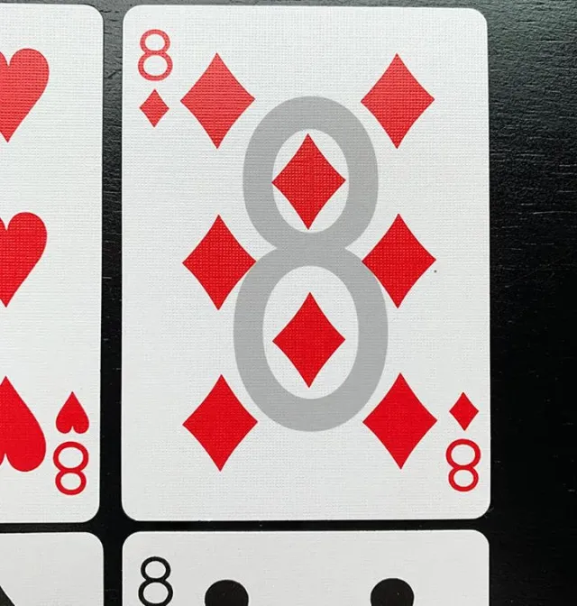 social media stunned by optical illusion is a playing card - can you spot i 14128