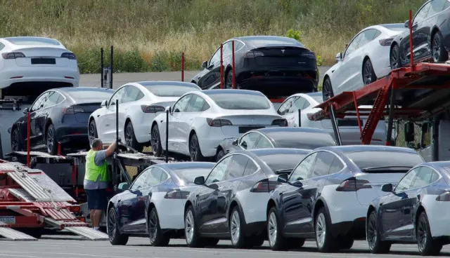 tesla issues warning to owners of five recalled models after over 5 million 14055