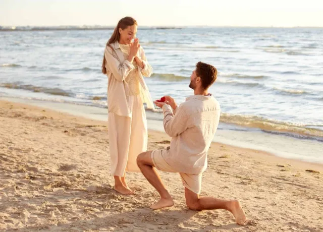 true reason why men have to kneel on knee when proposing 14142
