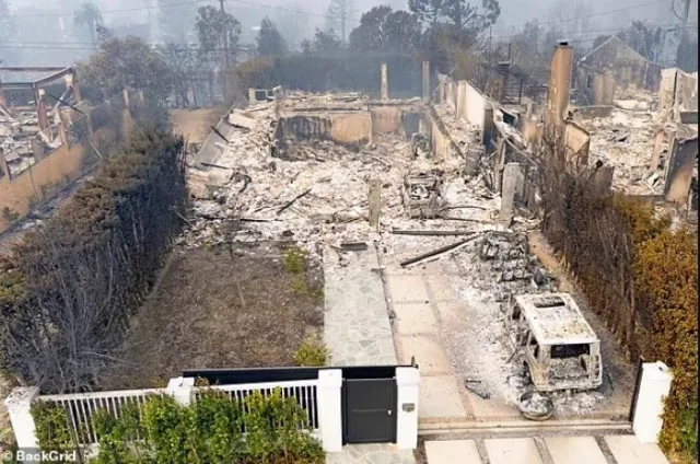 hollywood celebrities break down in tears as their homes destroyed by ragin 14162