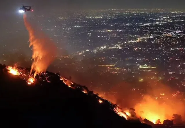 las iconic hollywood boulevard evacuated amid dangerous wildfires in celeb 14189