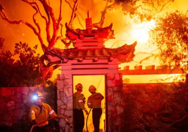 people startled by joe rogans chilling predictions about wildfires come tr 14248